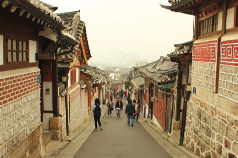bukchon hanok village seoul|Bukchon Hanok Village .
